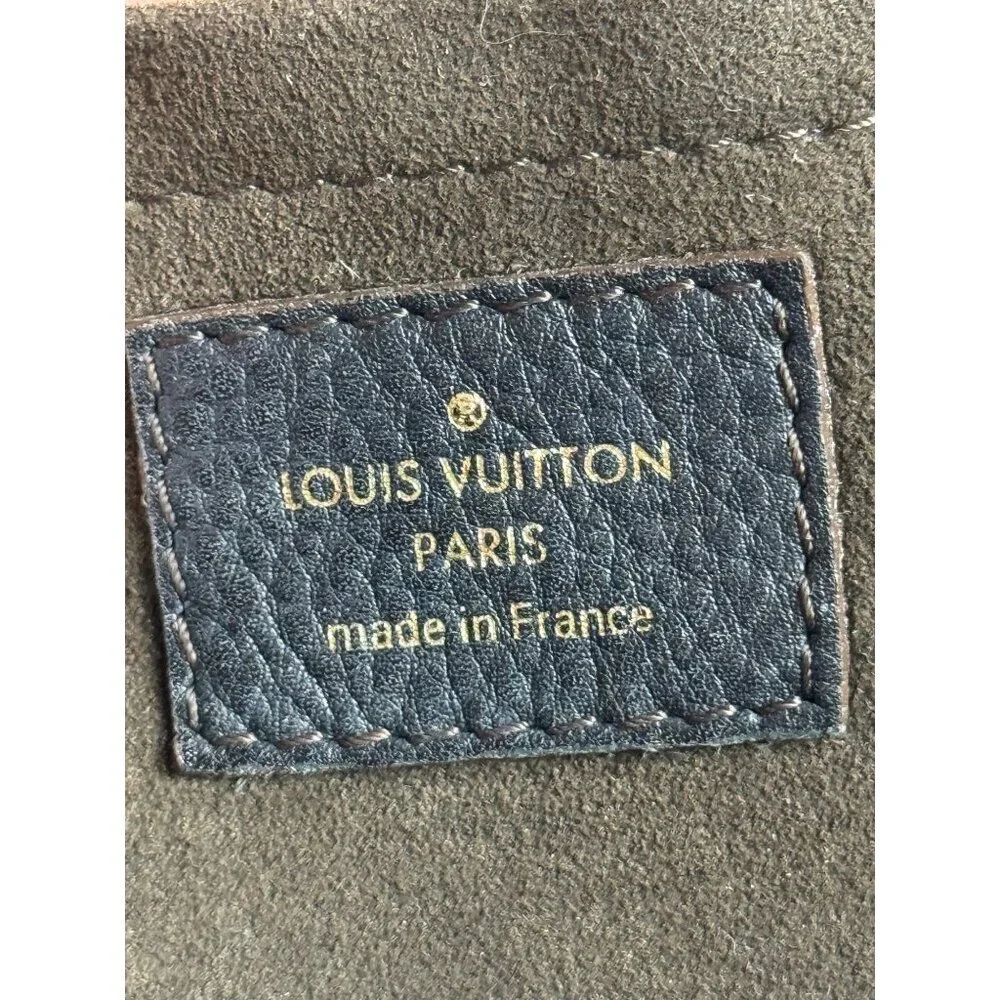 Louis Vuitton Purse Noir Black Leather‎ Monogram Mahina Shoulder Bag Luxury Hobo